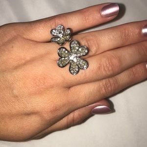 3 leaf clover cocktail ring/ Van Cleef & Arpels inspired